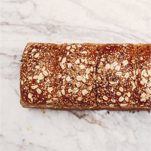 Pan pullman semillas y porridge de avena