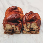 Cargar imagen en el visor de la galería, Pan de Masa Madre Babka de Canela
